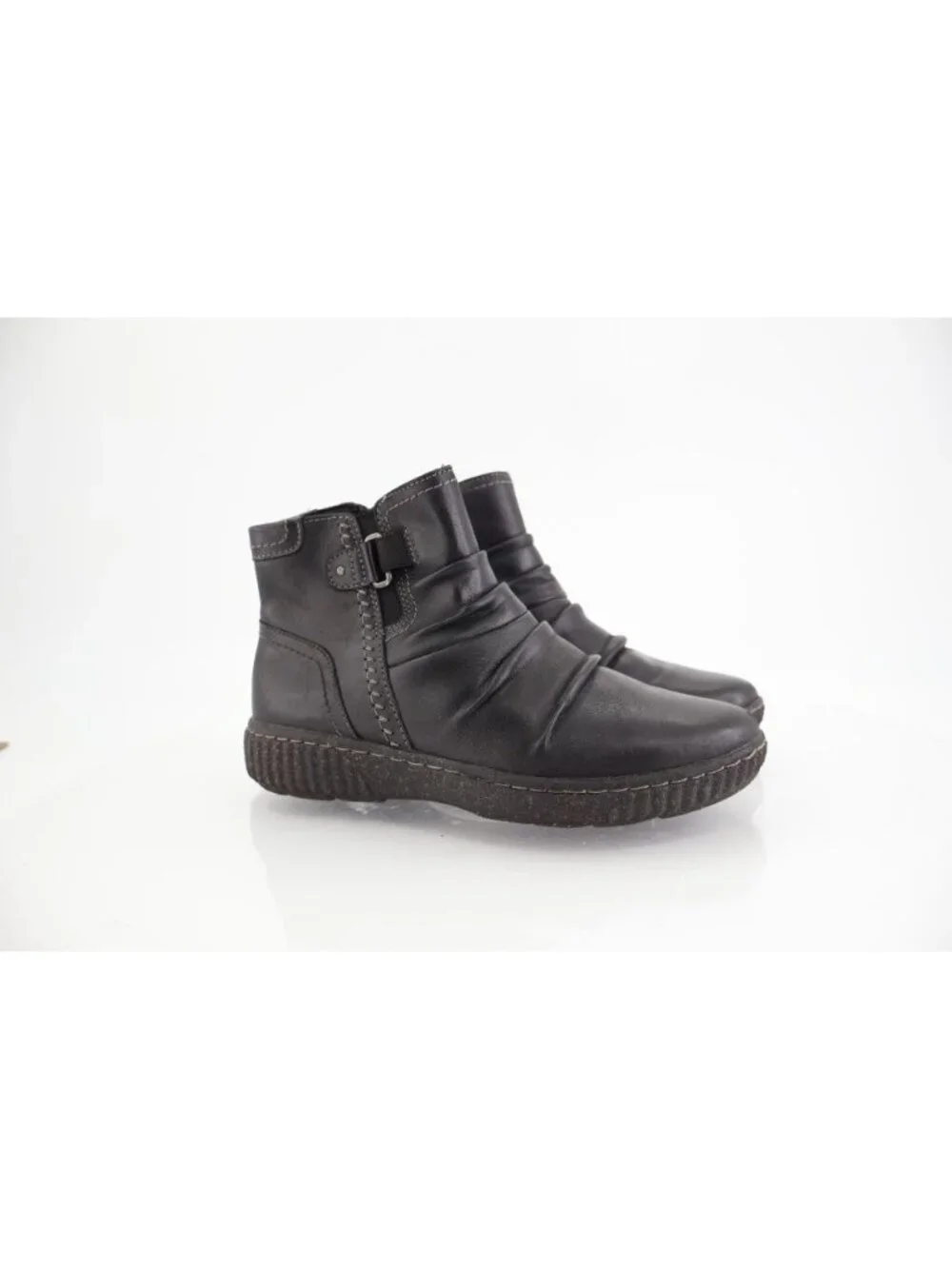 Clarks Womens Caroline Orchid Boot Size 7.5 M Black Leather Bootie Casual Comfy